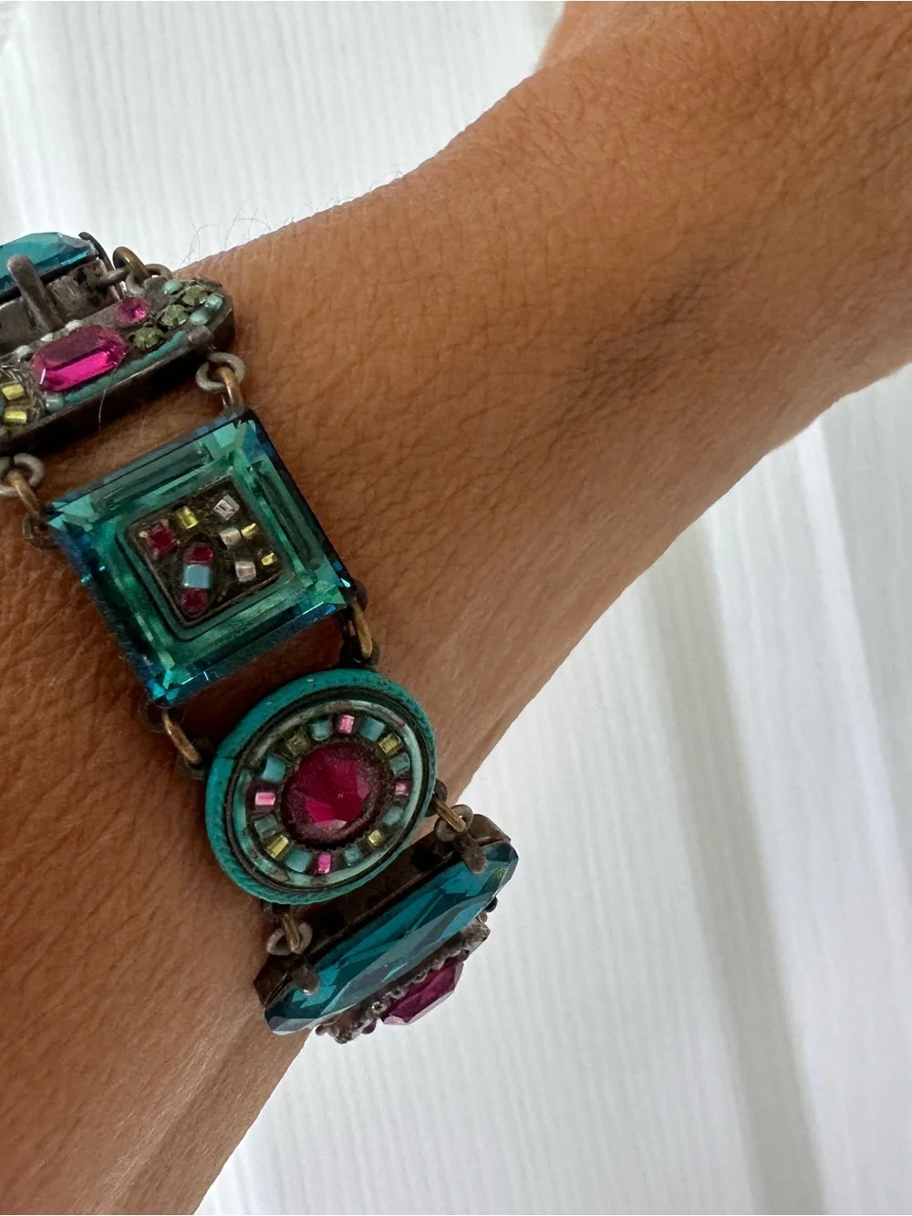 Turquoise and Fuchsia Crystal Link Bracelet – Designer-Style Accent